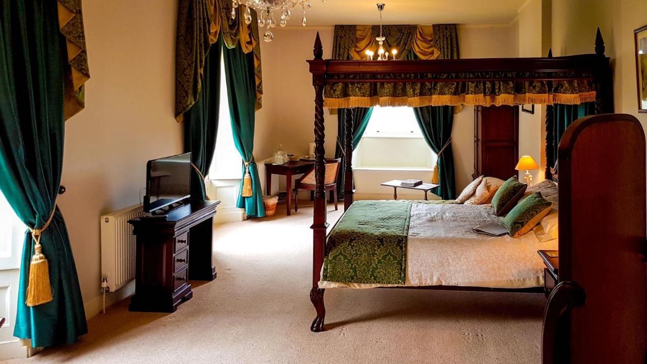 Pensjonat Boulston Manor Haverfordwest Zewnętrze zdjęcie