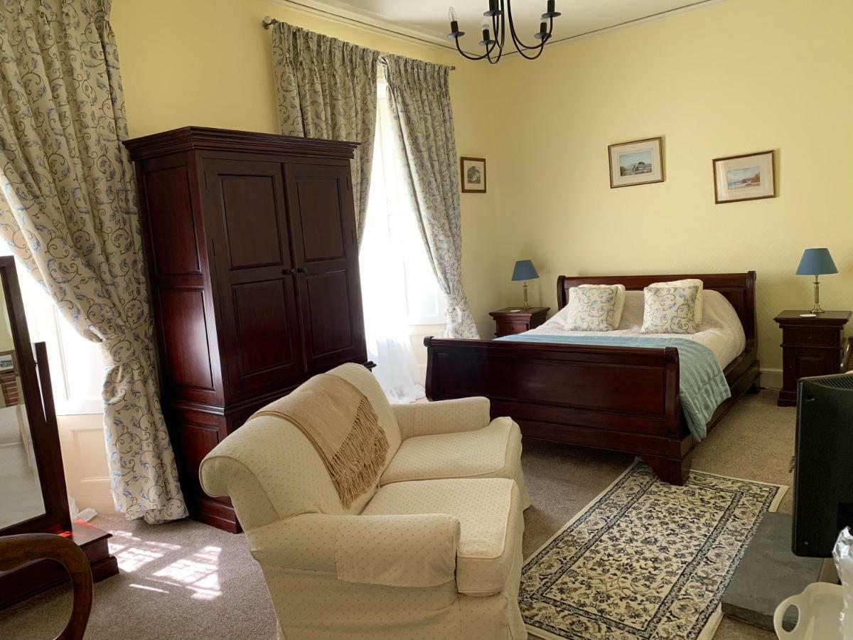 Pensjonat Boulston Manor Haverfordwest Zewnętrze zdjęcie