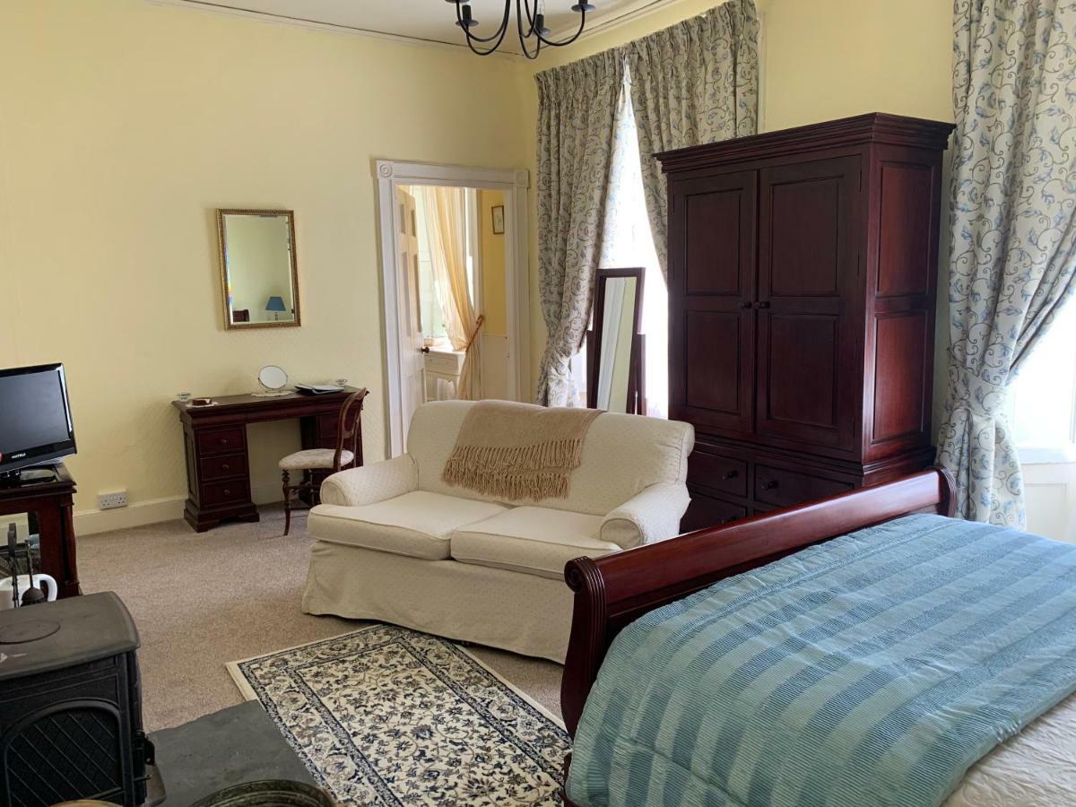 Pensjonat Boulston Manor Haverfordwest Zewnętrze zdjęcie
